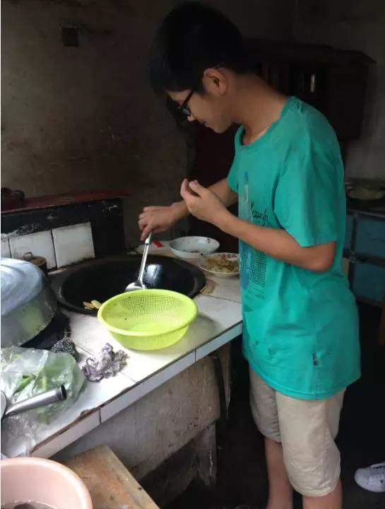 點滴積累，傳遞真情-西尼愛心階梯幫扶困難學(xué)生第三次仙居行